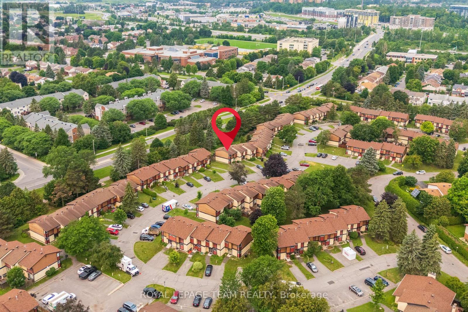 #68 82 MCCLINTOCK WAY - 34