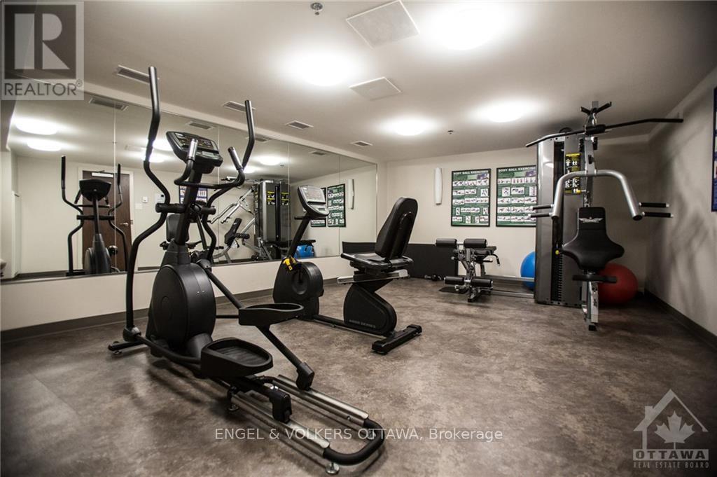 #507 108 RICHMOND ROAD - 31