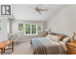2071 Esquimalt Avenue, West Vancouver, BC V7V1S3 Photo 13