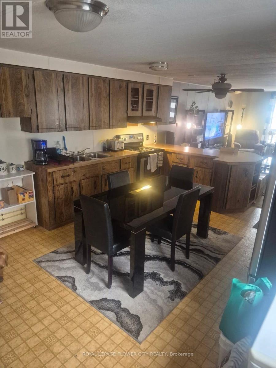 #5 3233 DERRY ROAD E - 6