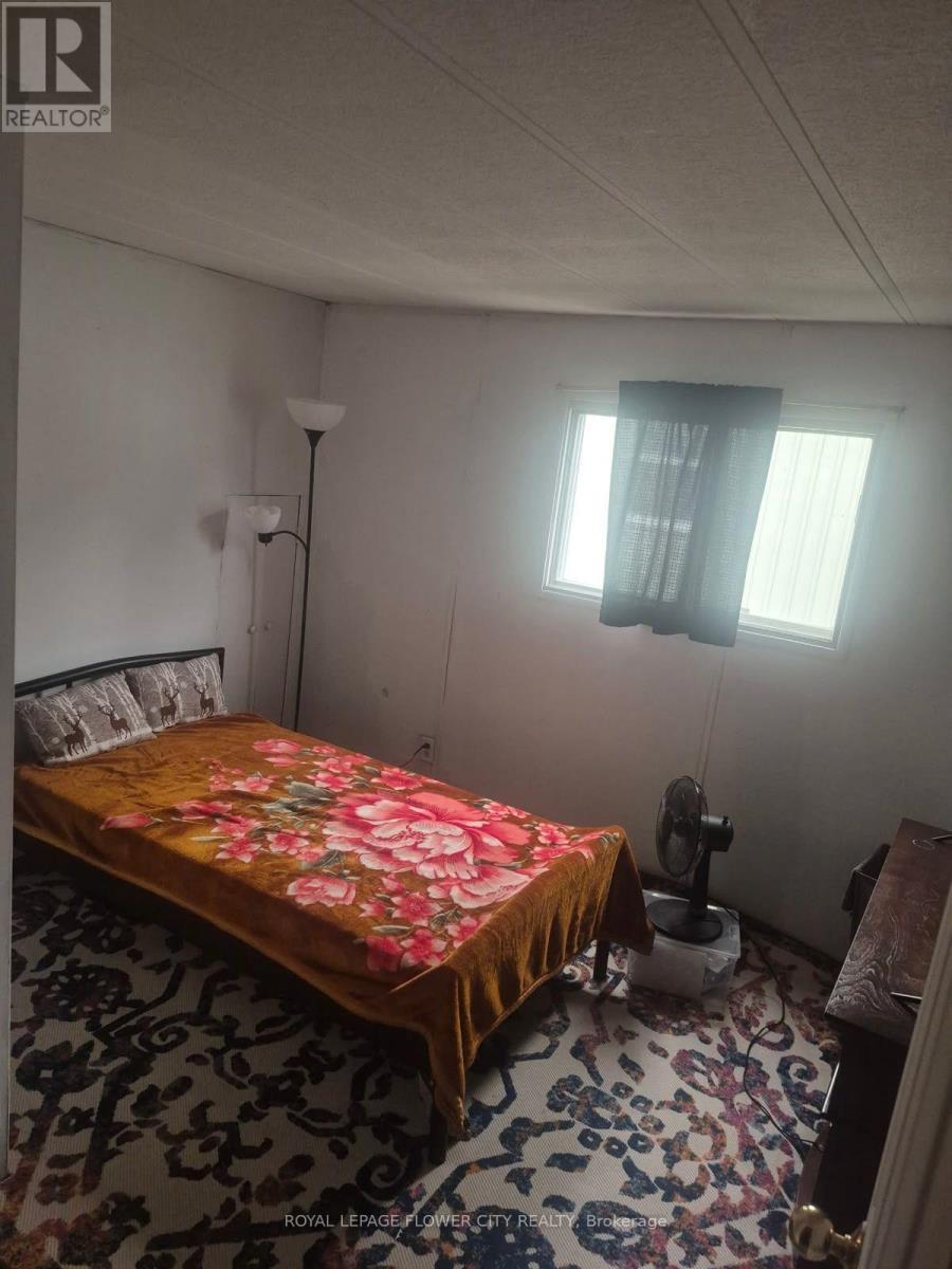 #5 3233 DERRY ROAD E - 11