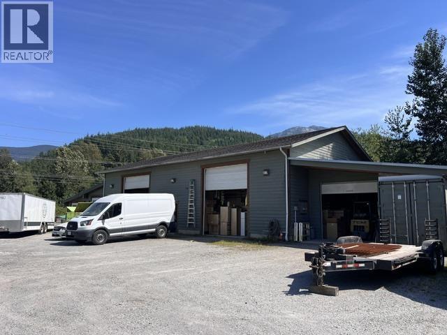 38940 LOGGERS LANE, Squamish