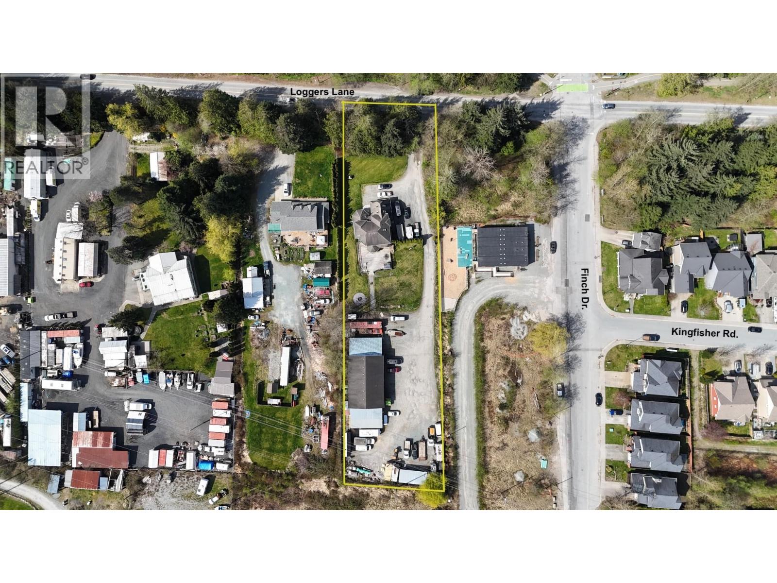 38940 LOGGERS LANE, Squamish