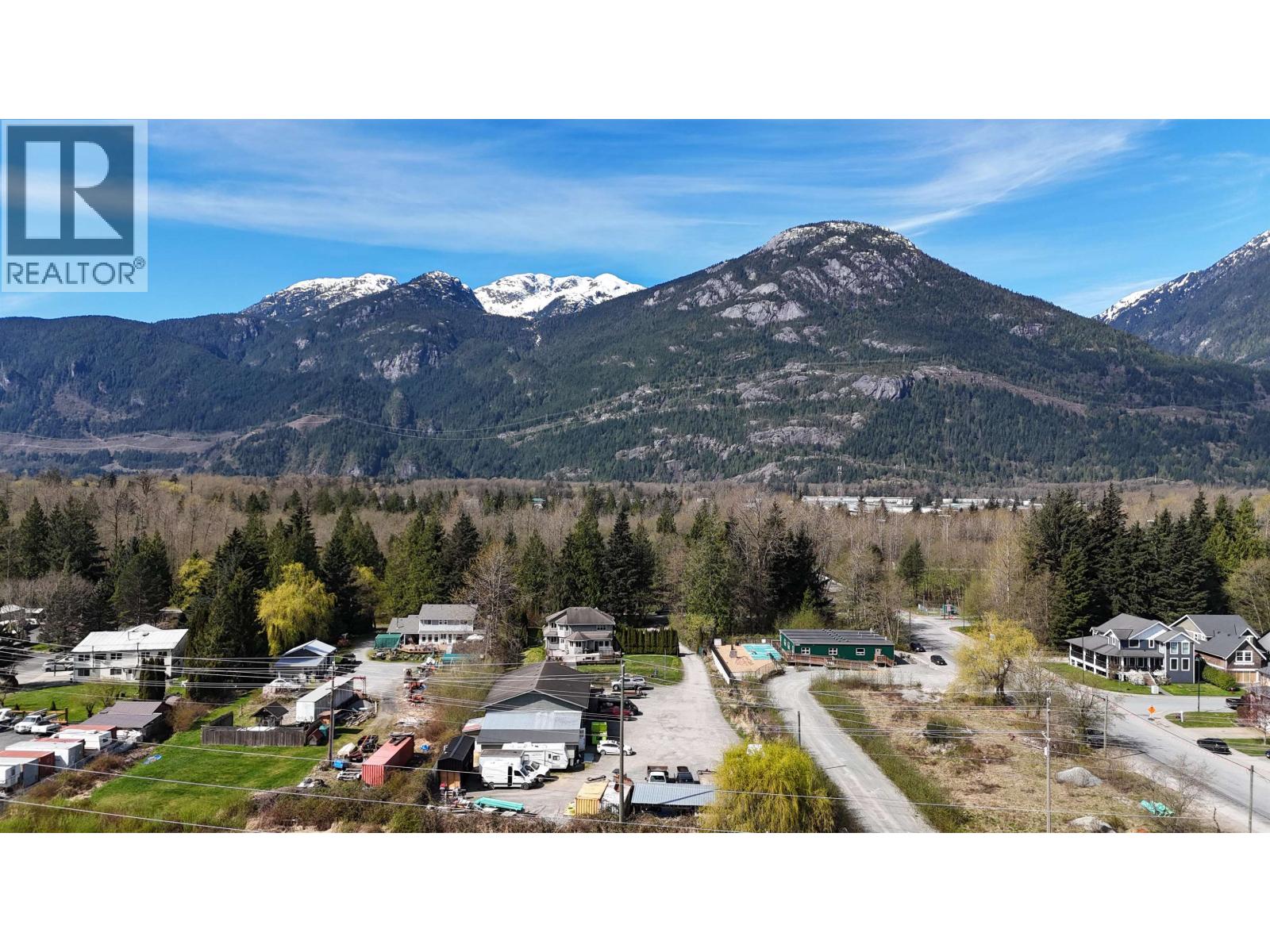 38940 LOGGERS LANE, Squamish