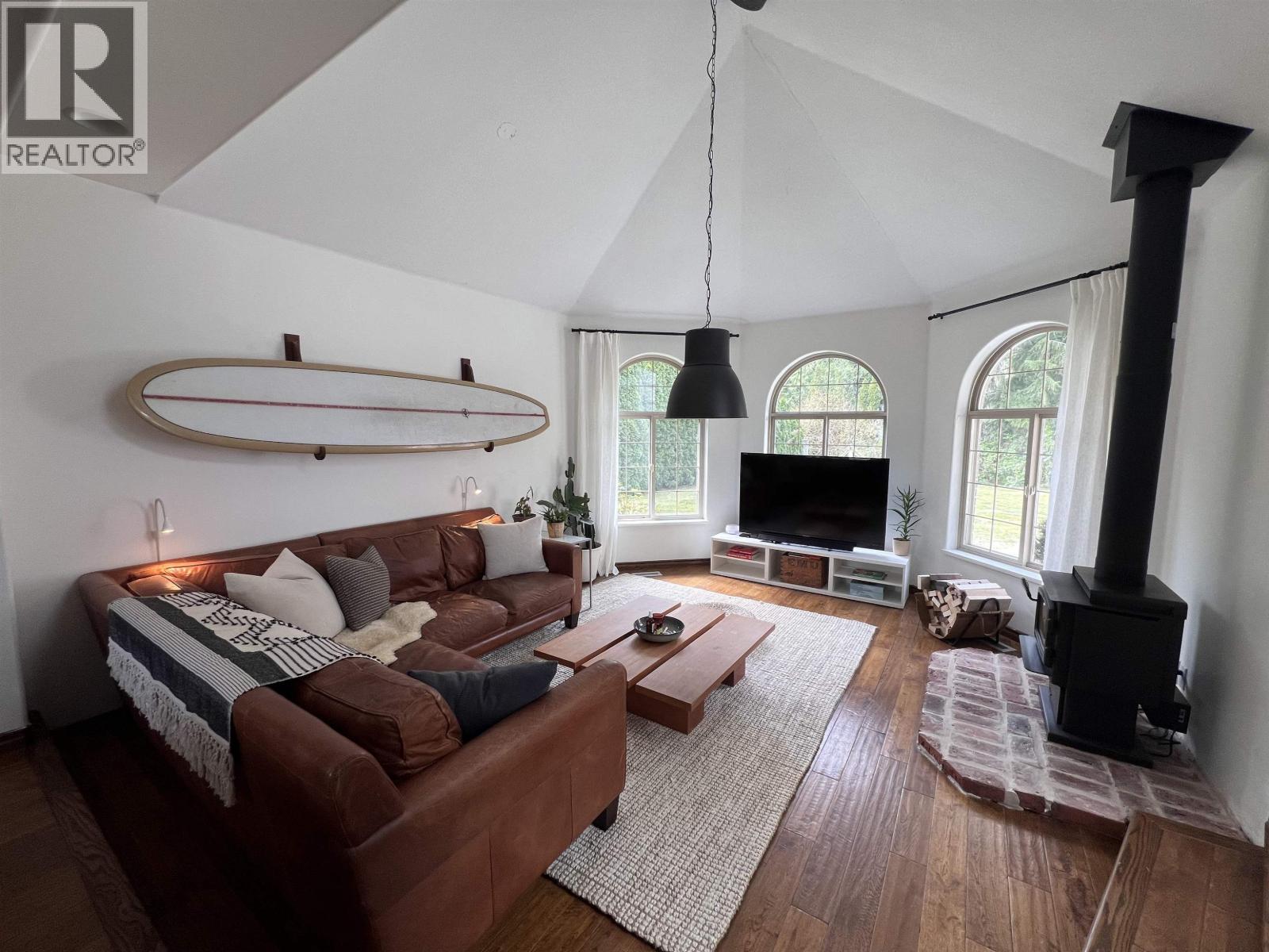 38940 LOGGERS LANE, Squamish