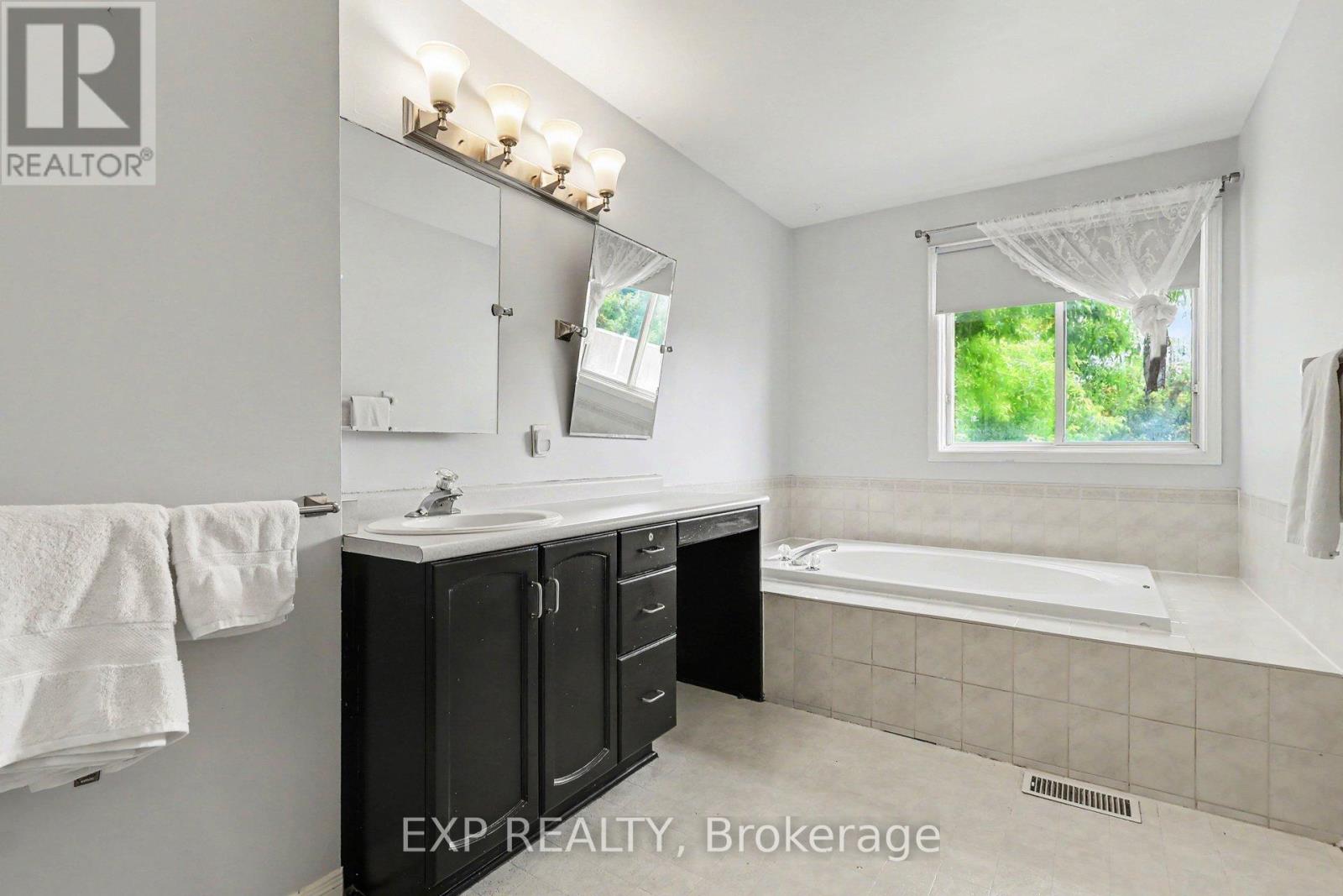 86 SCARLET COURT - 13