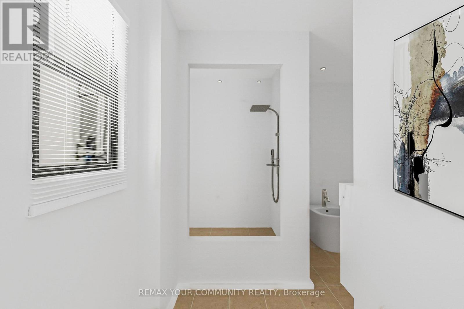 39 CADILLAC AVENUE - 28