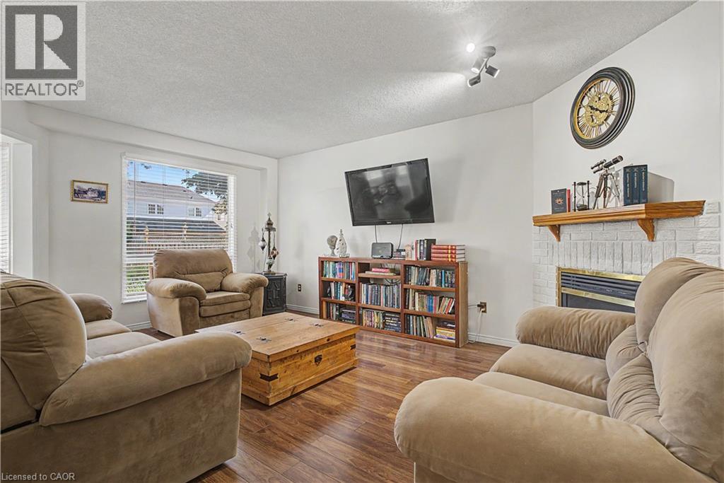 194 GLENVALLEY Drive - 14