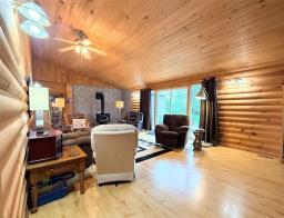 Living room - 80043 34 Path, Gladstone, MB R0J0T0 Photo 9