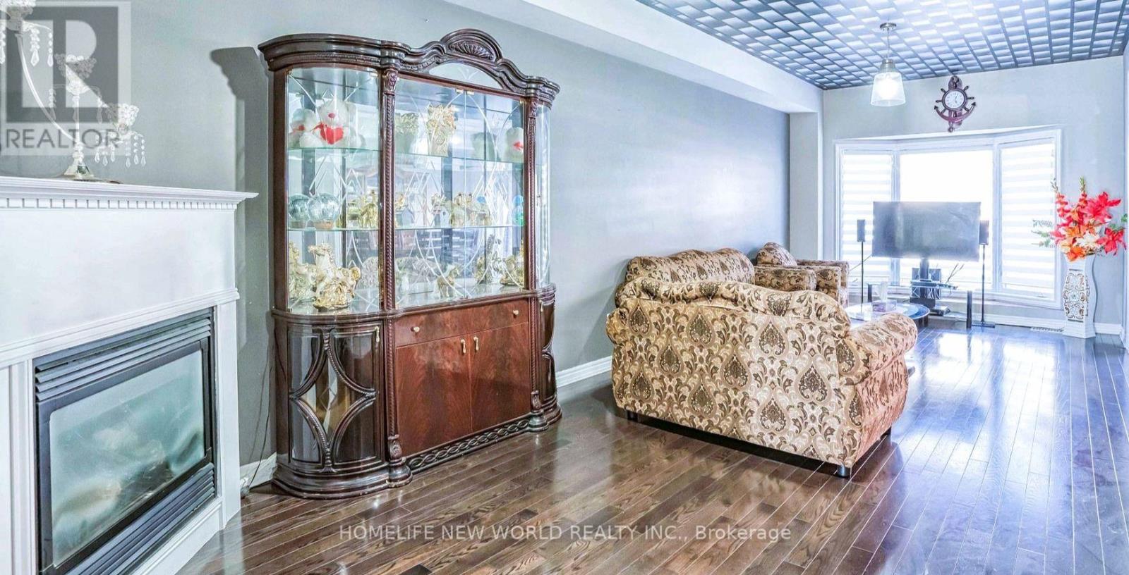 47 NAYLOR DRIVE - 2