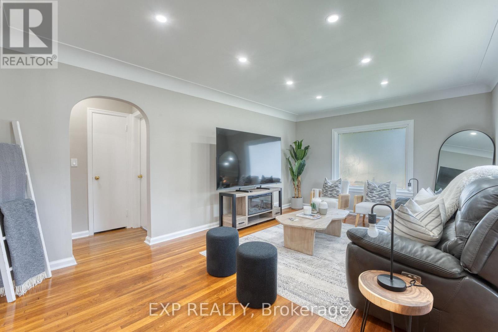791 SCOFIELD AVENUE - 2