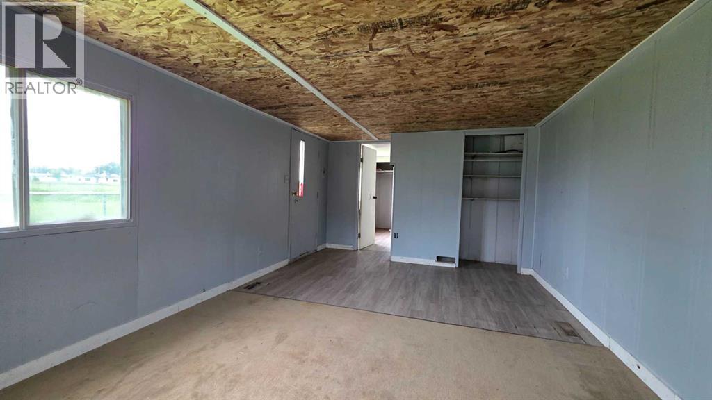 5249 51 Street - Image 12