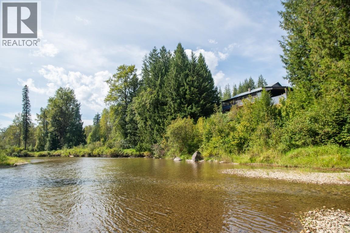 5704 Trans Canada Highway - 6