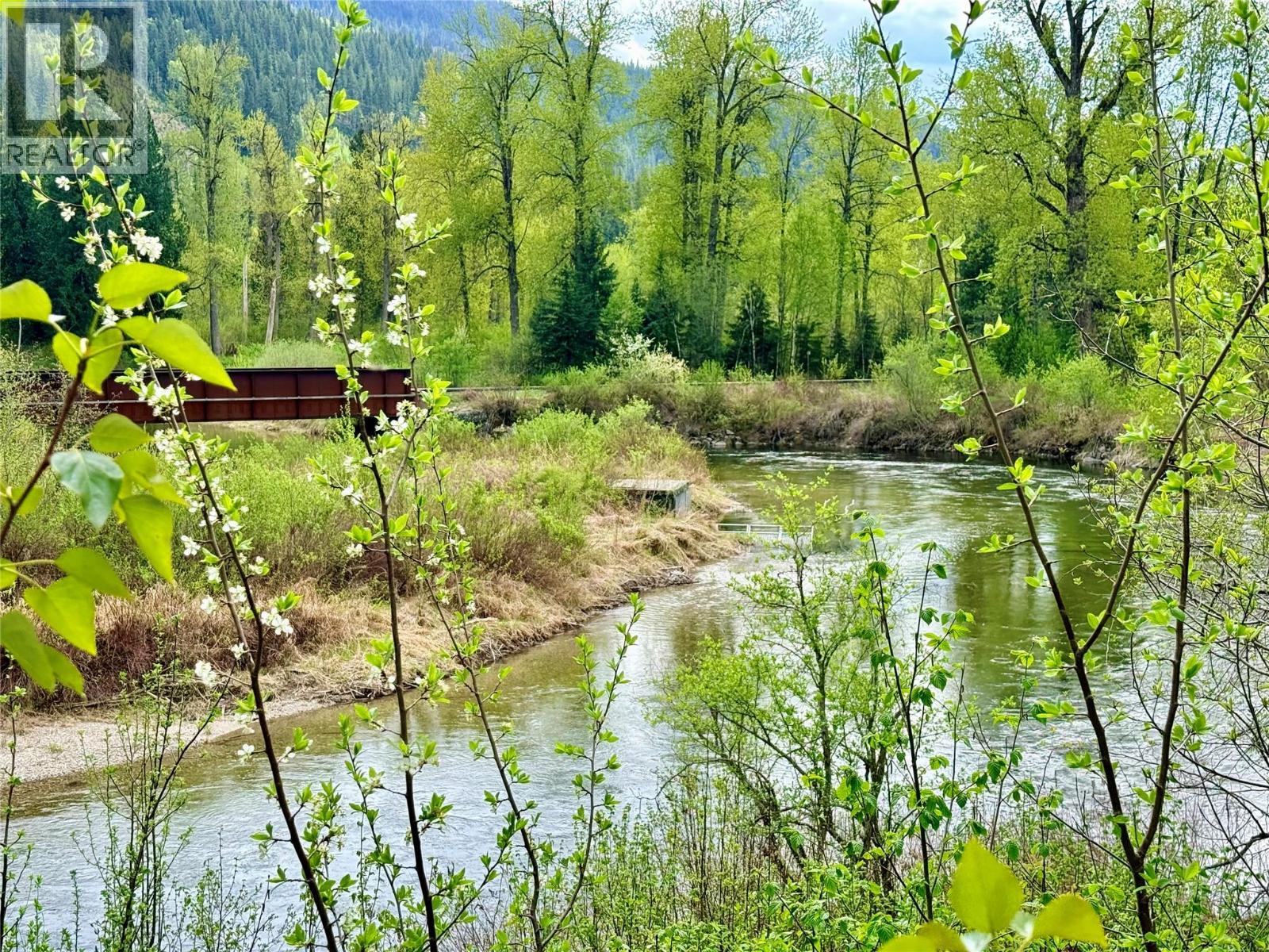 5704 Trans Canada Highway - 33