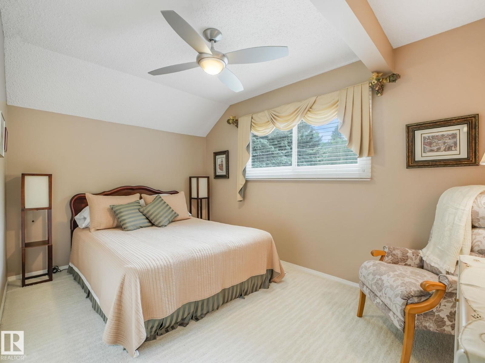 10 Whiteoak PL - 21