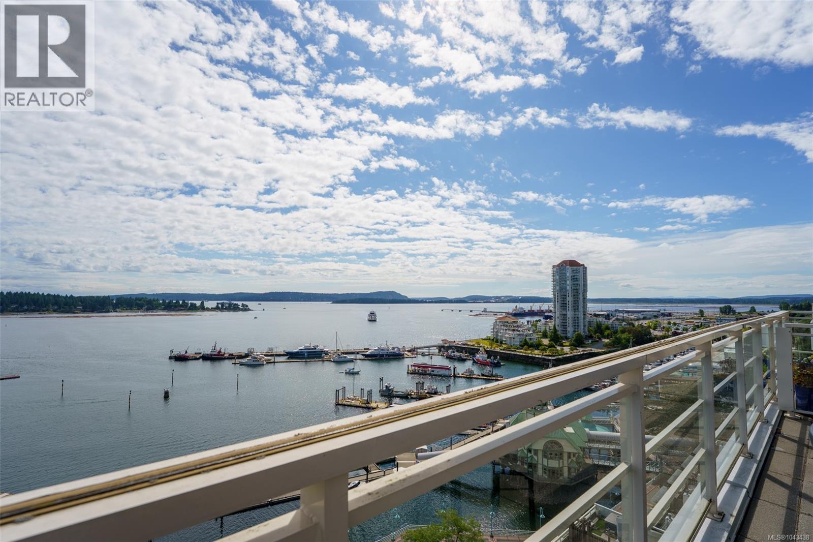 805 38 Front St, Nanaimo