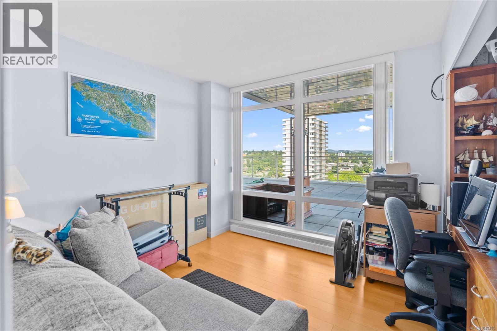 #805 38 Front St - 56
