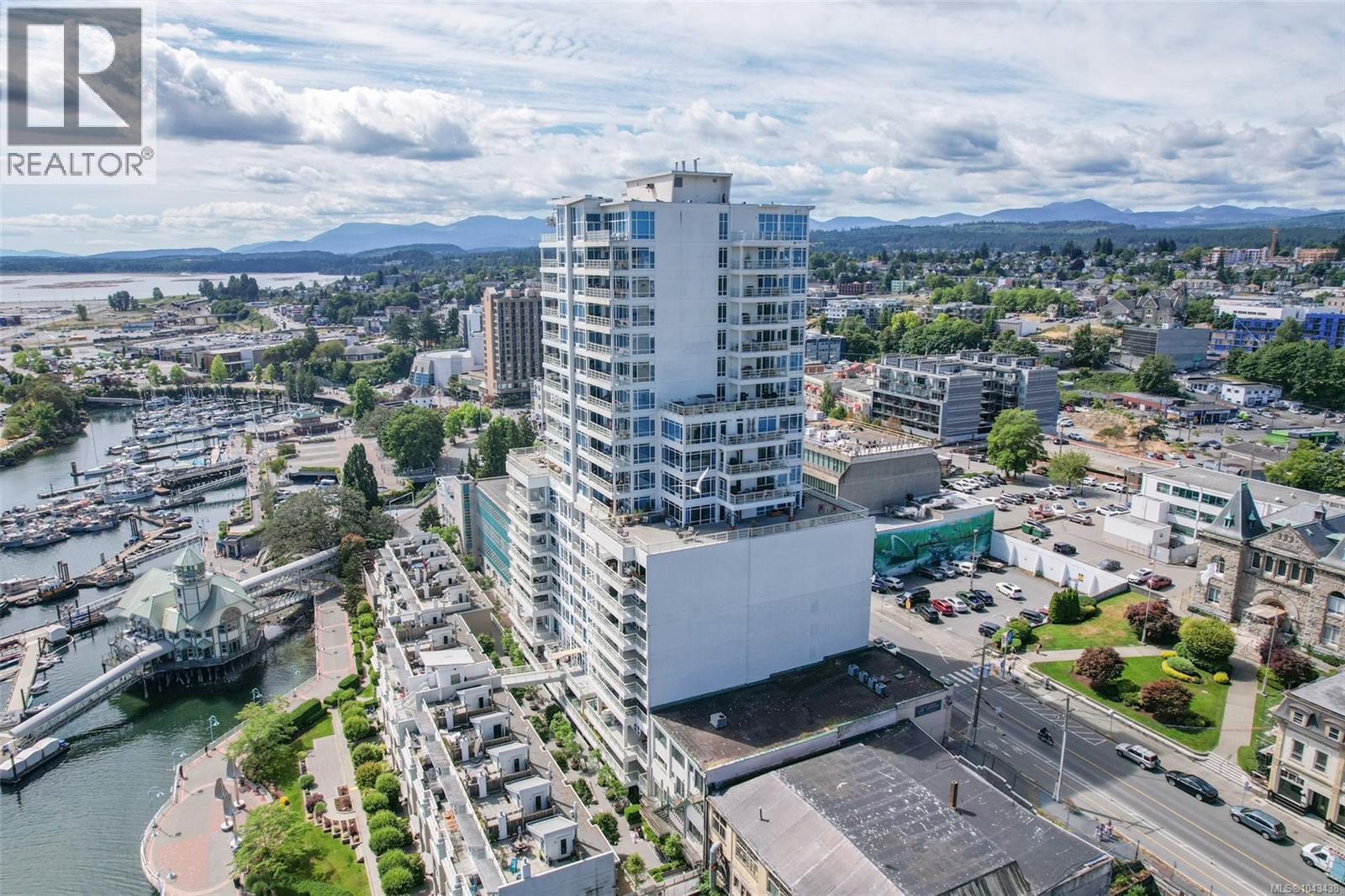 #805 38 Front St - 19