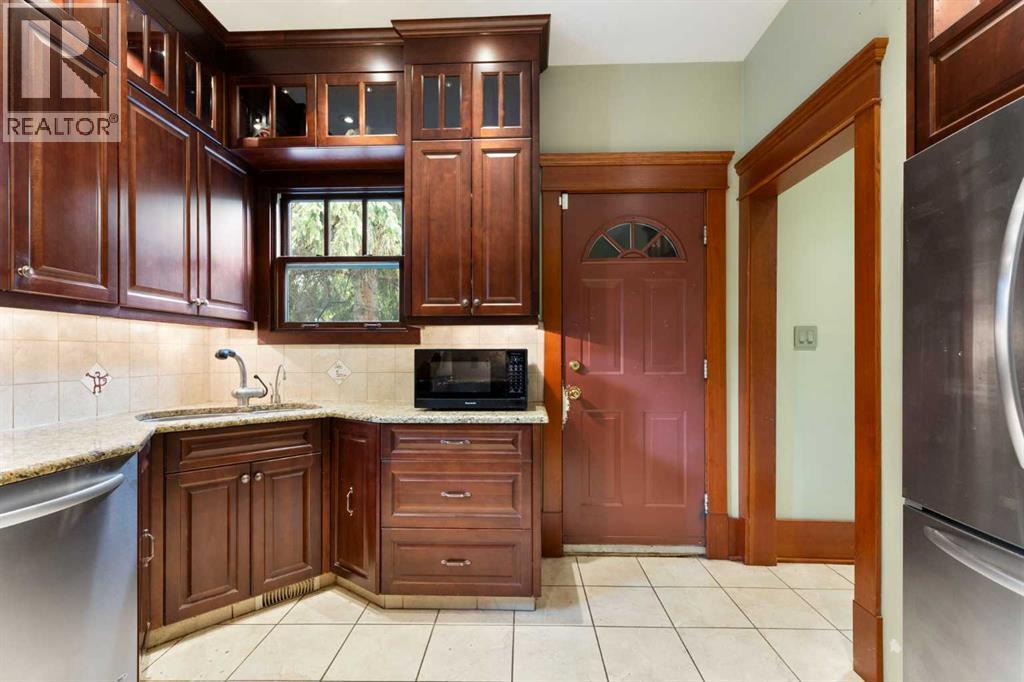 508 10 Avenue NE - 13