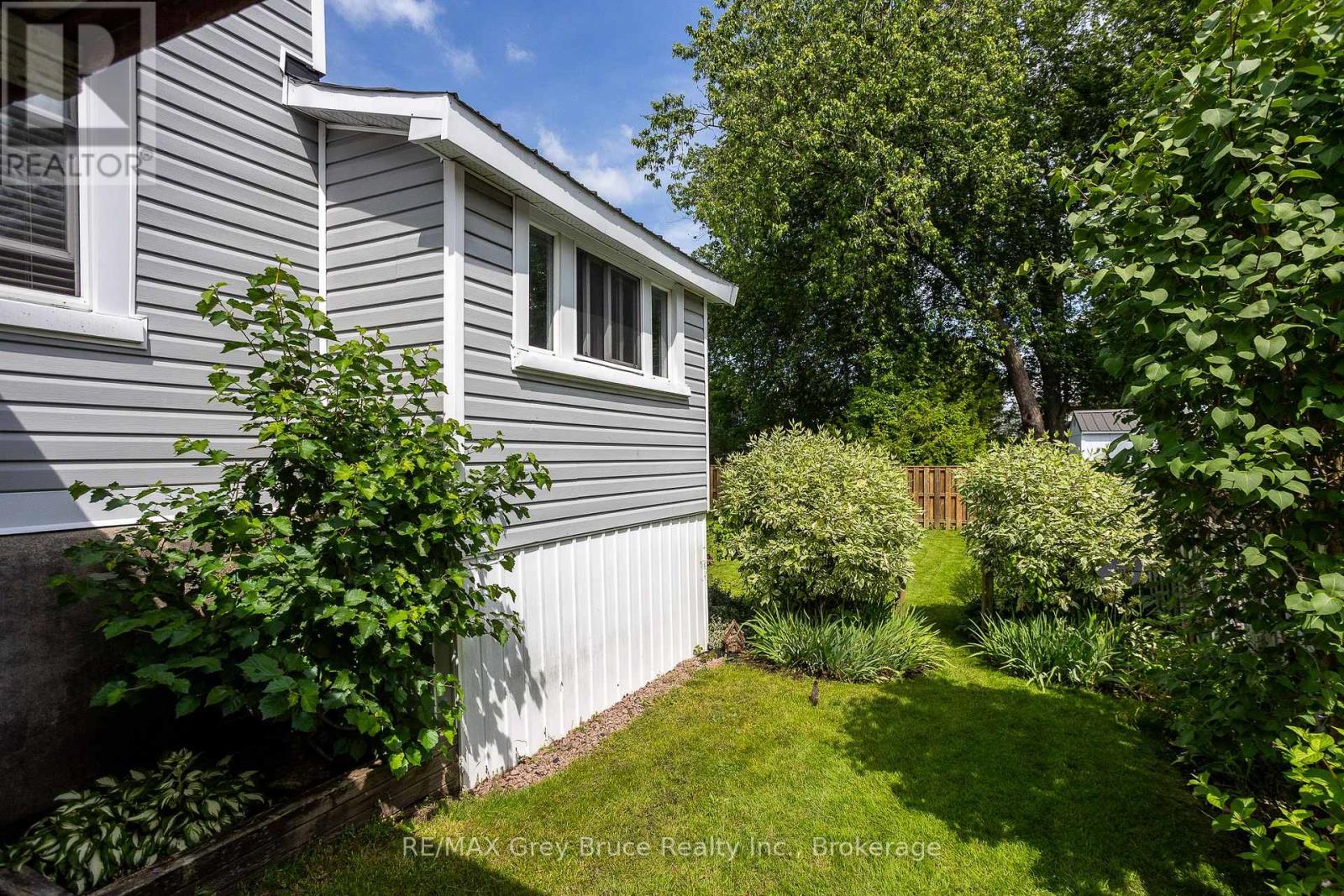 1591 5TH AVENUE W - 37