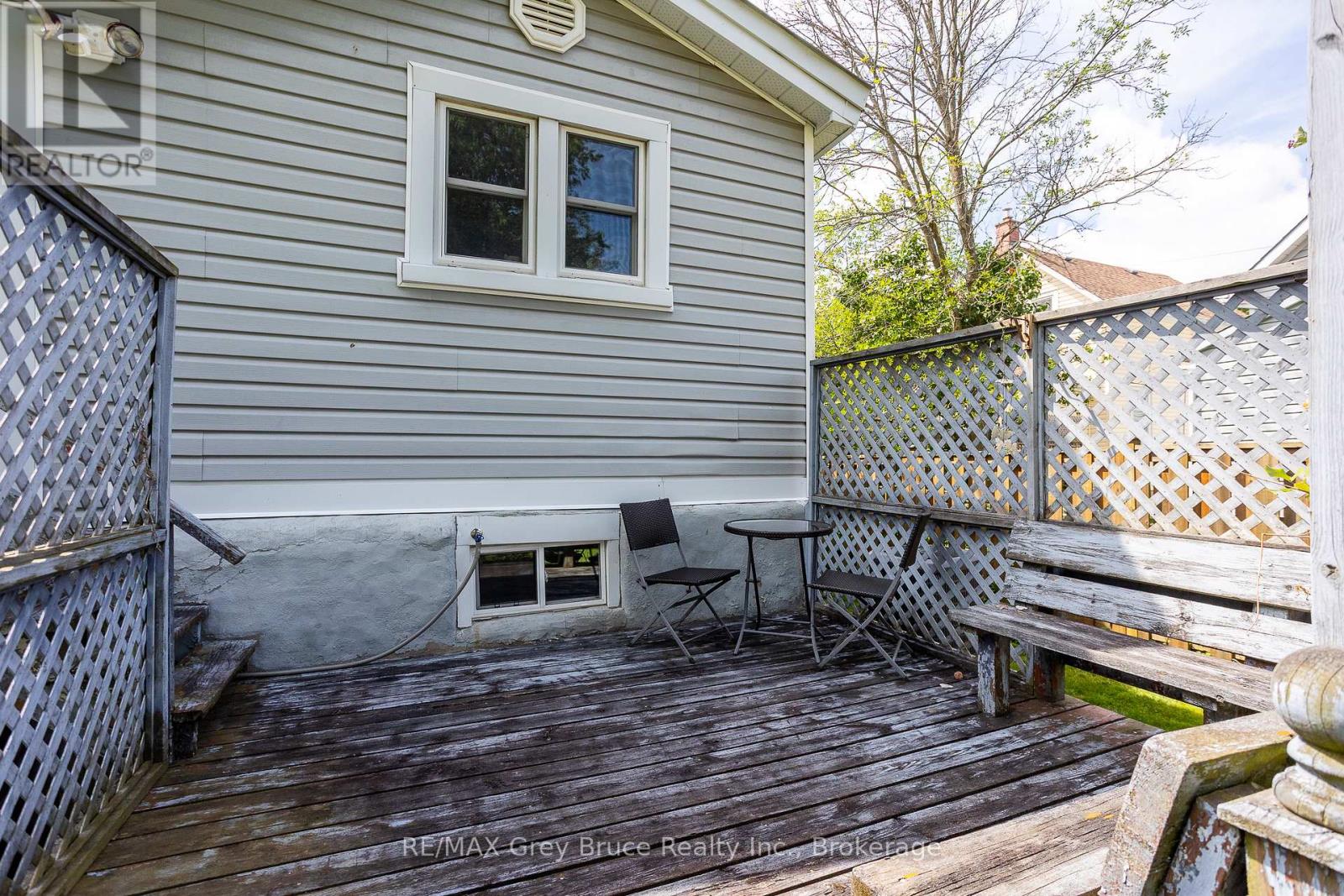 1591 5TH AVENUE W - 32