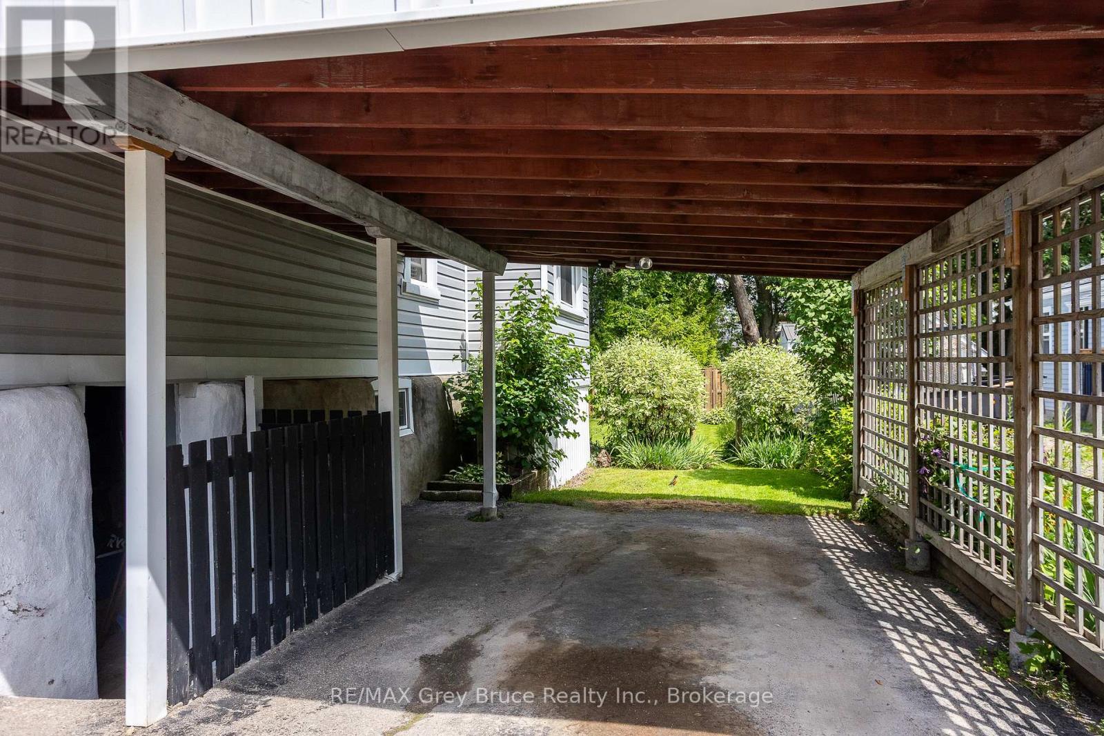 1591 5TH AVENUE W - 38