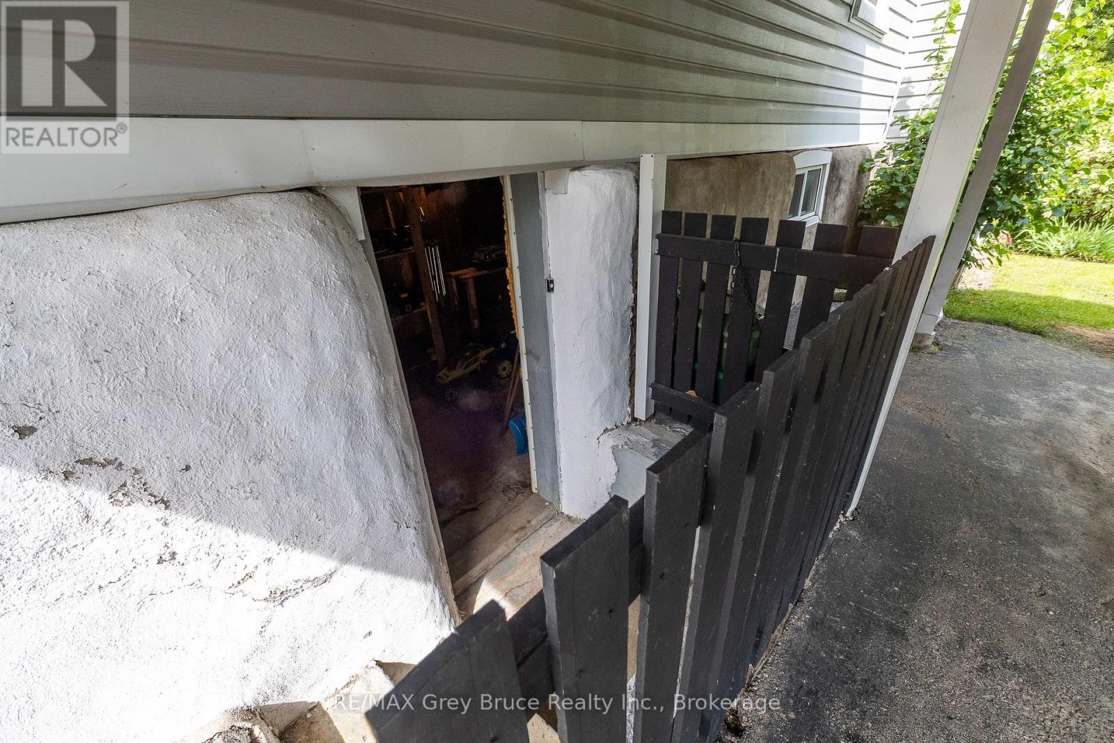 1591 5TH AVENUE W - 43