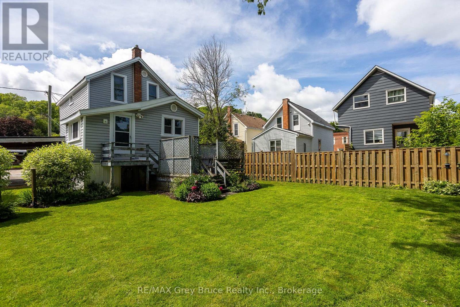 1591 5TH AVENUE W - 35