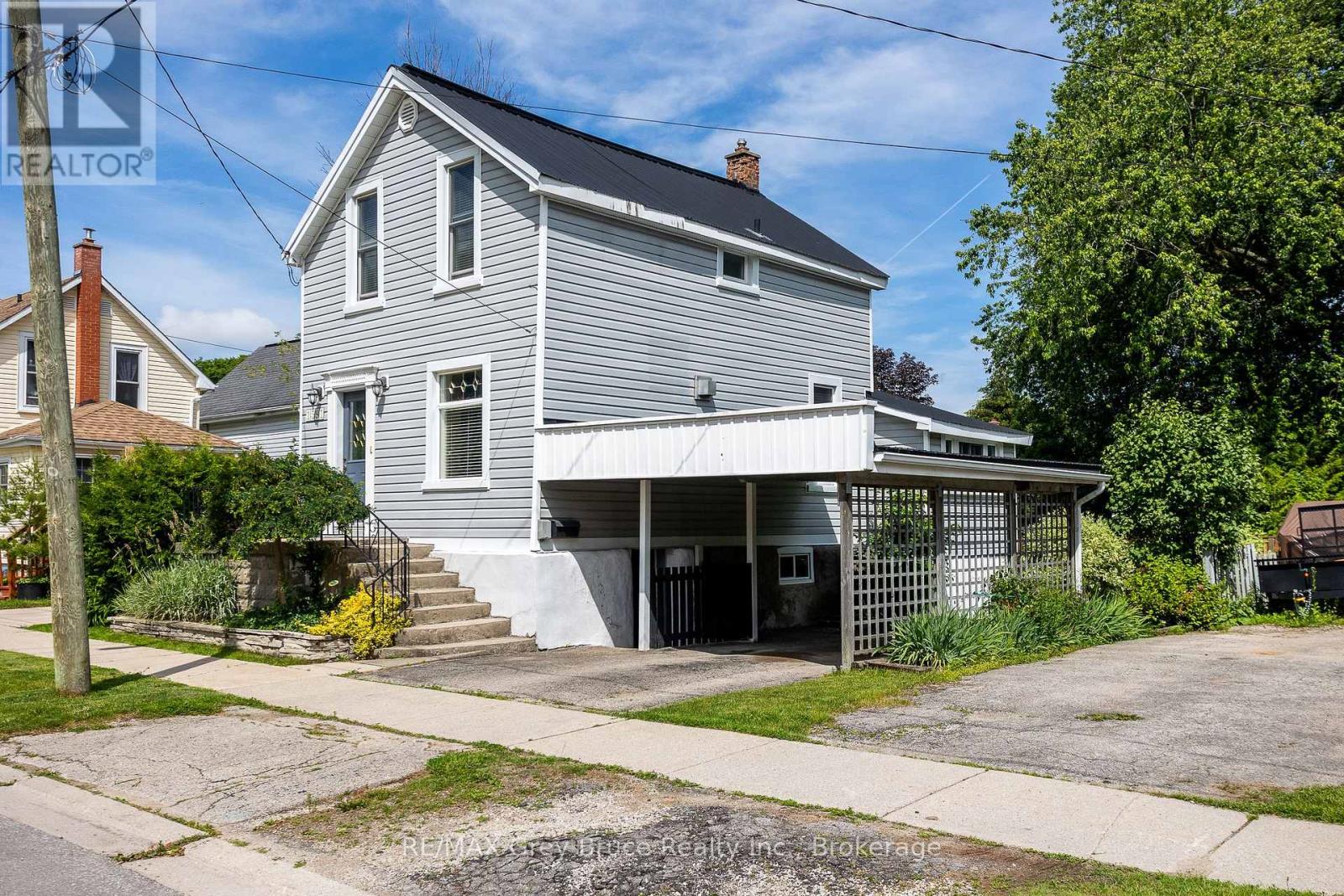 1591 5TH AVENUE W - 49