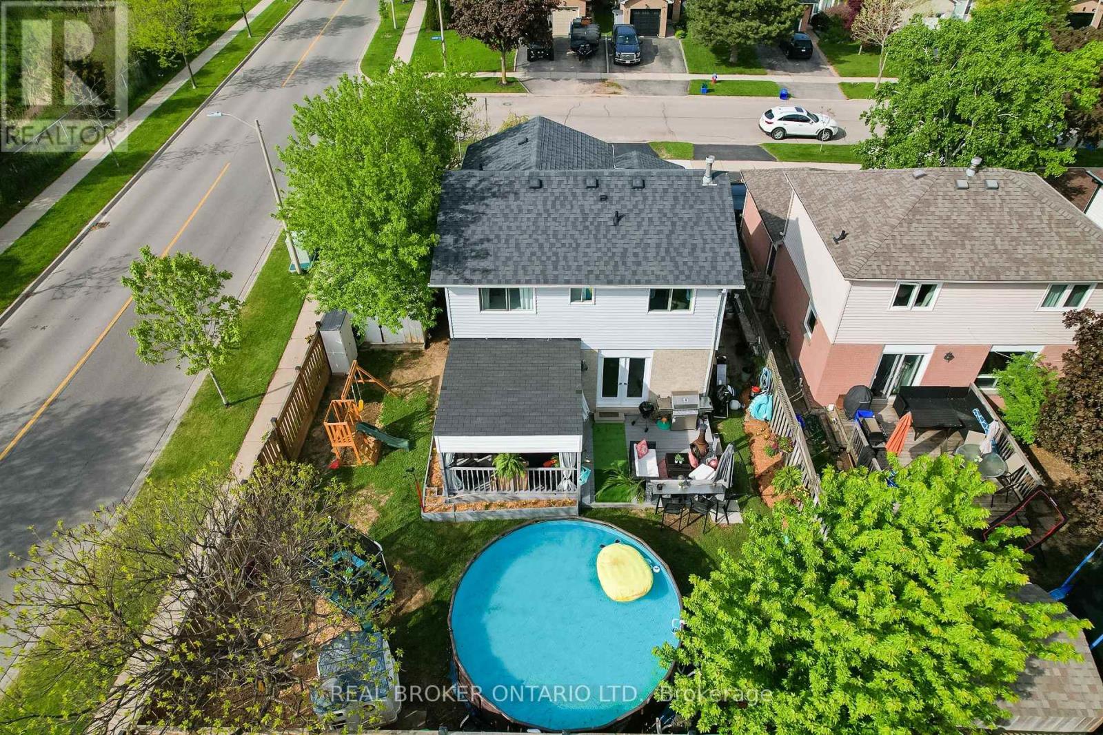 3260 WOODCROFT CRESCENT - 1