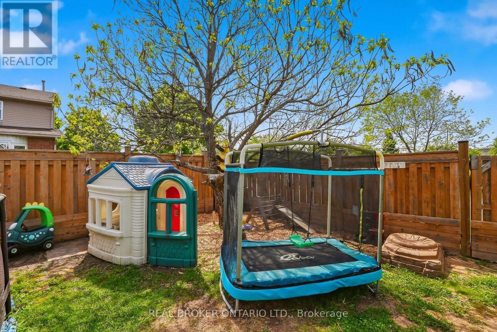 3260 WOODCROFT CRESCENT - 36