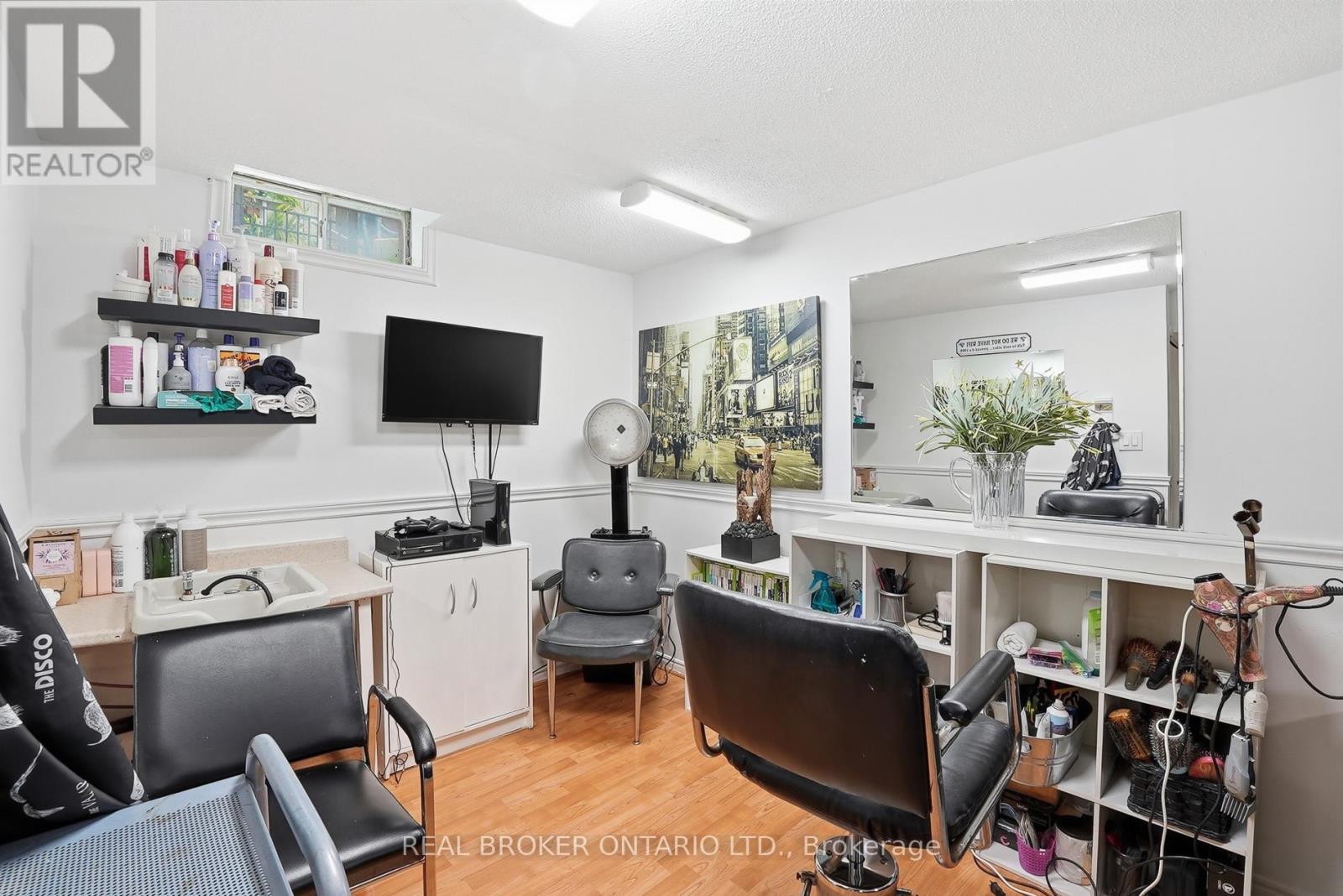 3260 WOODCROFT CRESCENT - 30