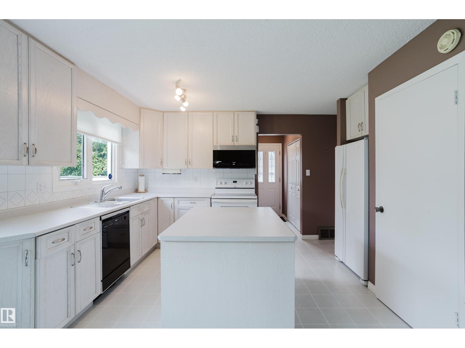 3936 72 ST NW - 17