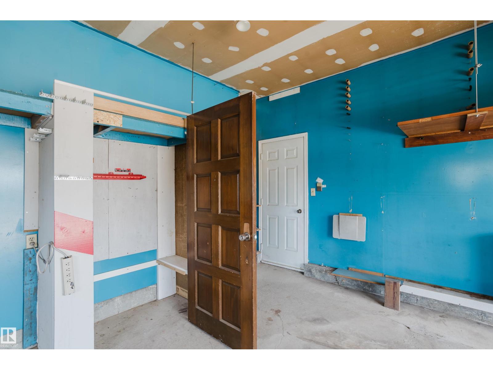 3936 72 ST NW - 63