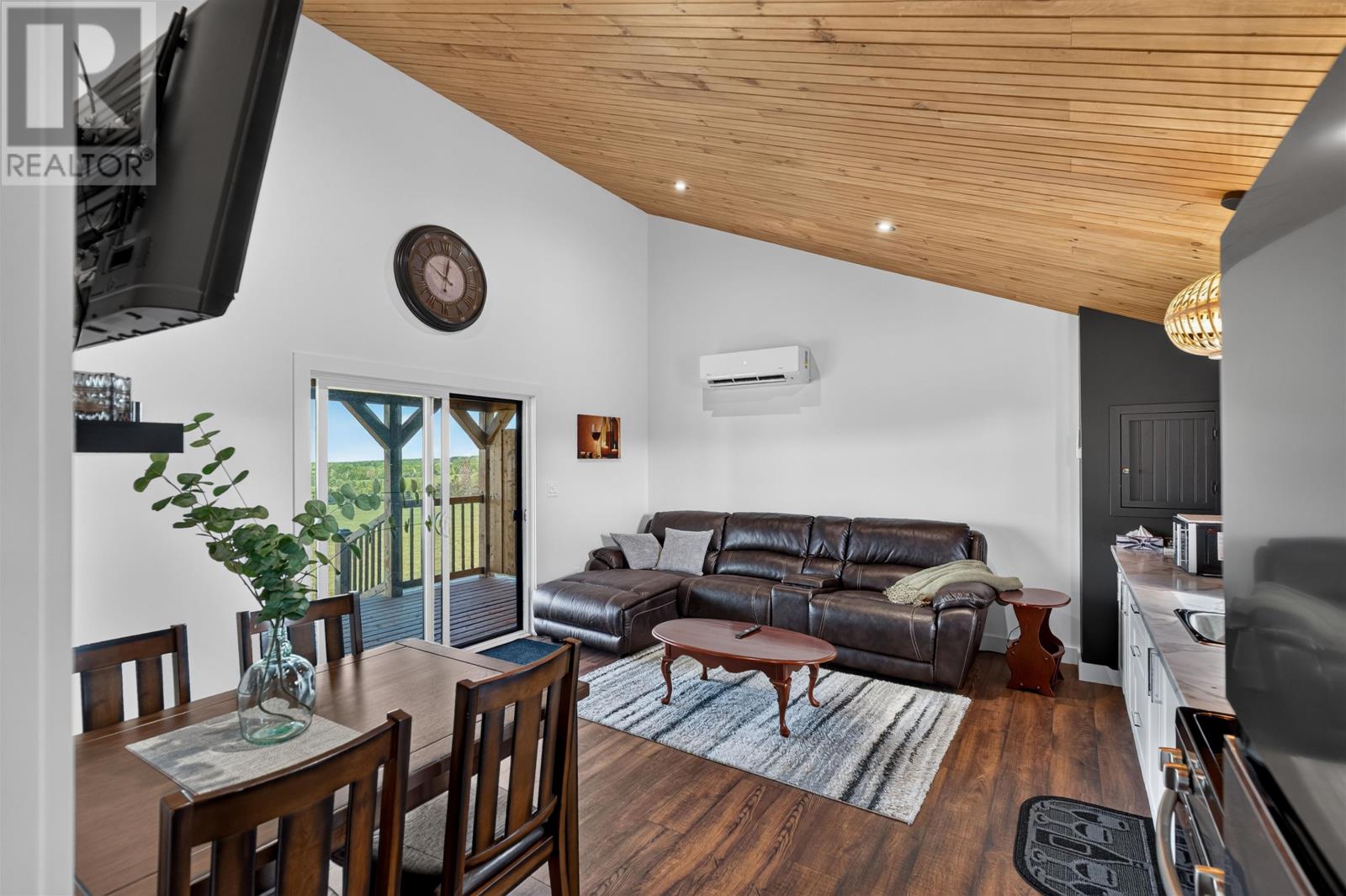 919 Inkerman Road - Image 38