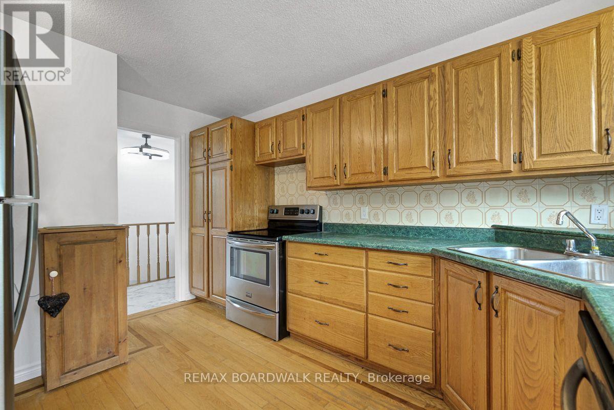 477 TOWNLINE ROAD - 19