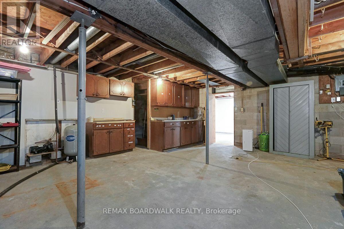477 TOWNLINE ROAD - 33