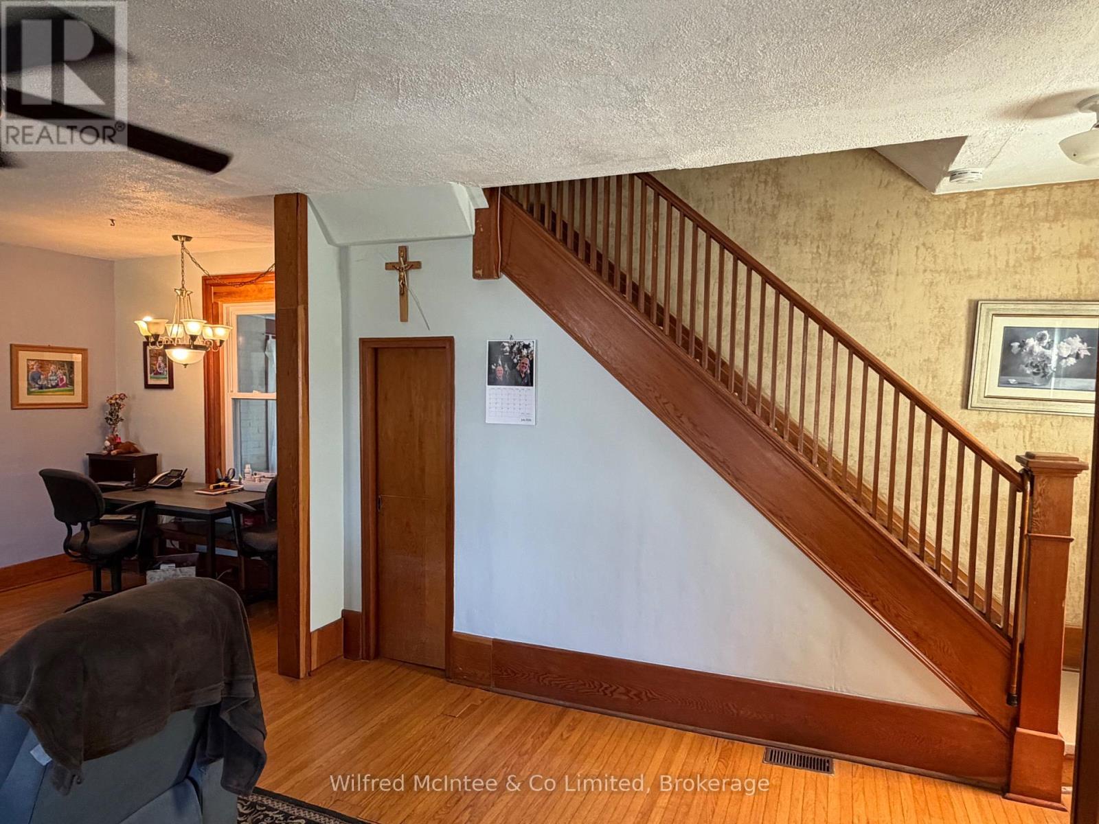 393 7TH AVENUE - 15