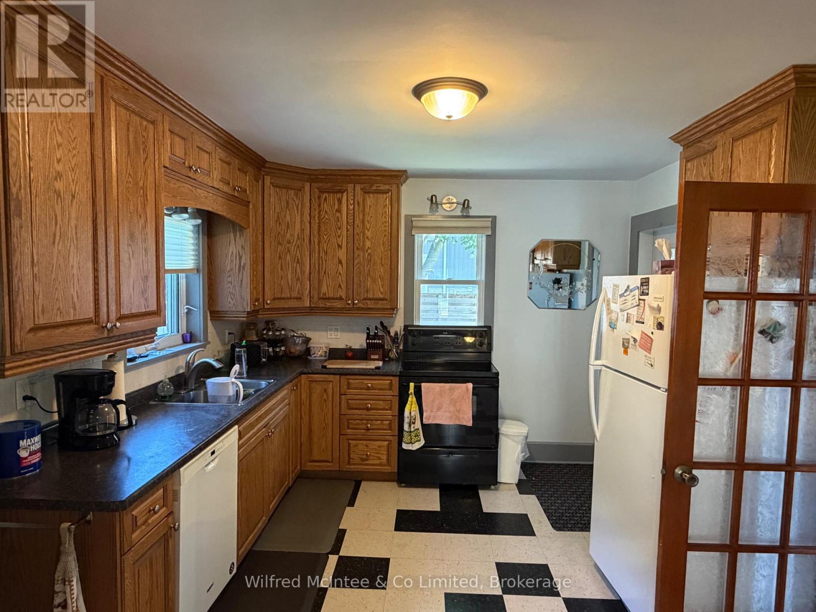 393 7TH AVENUE - 17