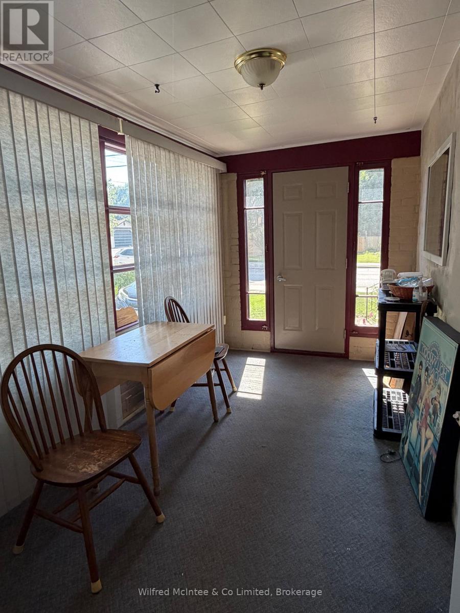 393 7TH AVENUE - 22
