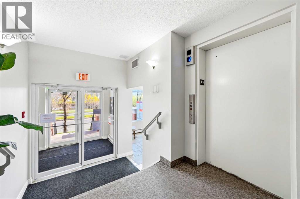 #207 60 Promenade Way SE - 4