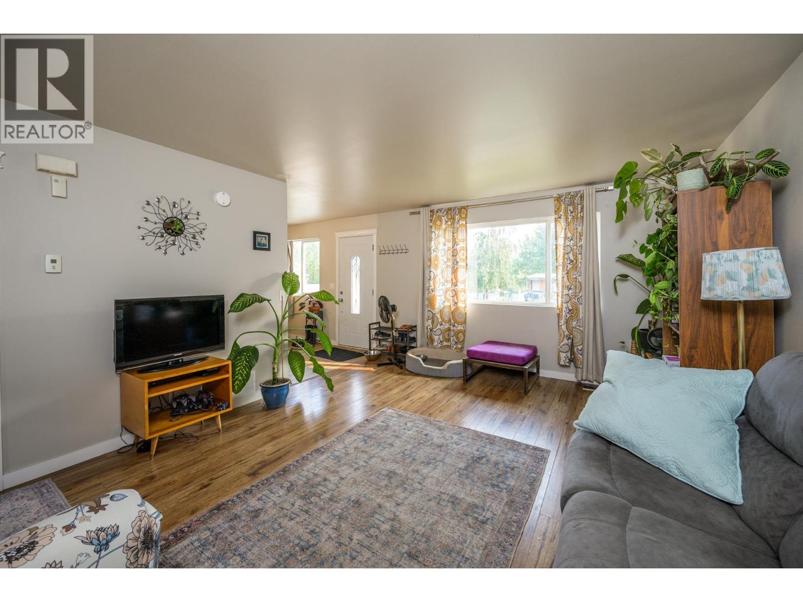 Photo 9 of 37 — 1200-1208 CUDDIE CRESCENT · Prince George, BC