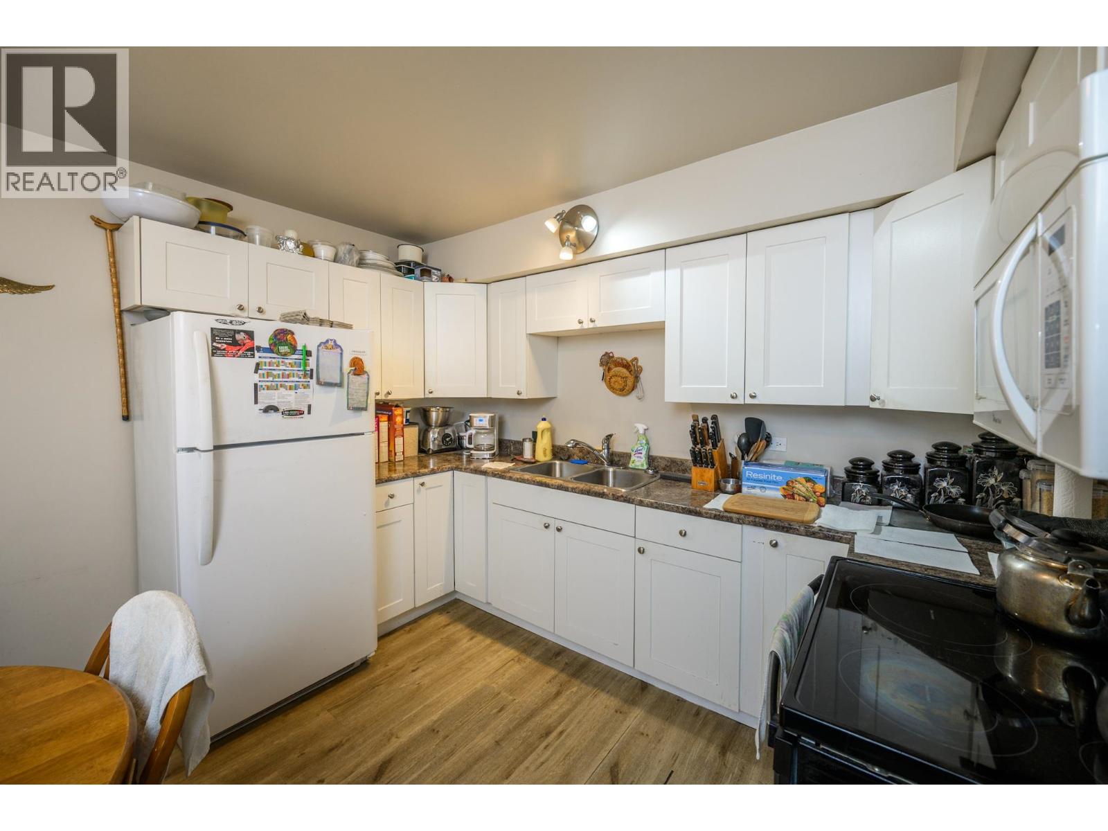 1200-1208 CUDDIE CRESCENT - 31
