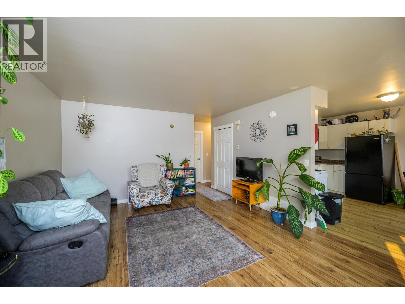 Photo 8 of 37 — 1200-1208 CUDDIE CRESCENT · Prince George, BC