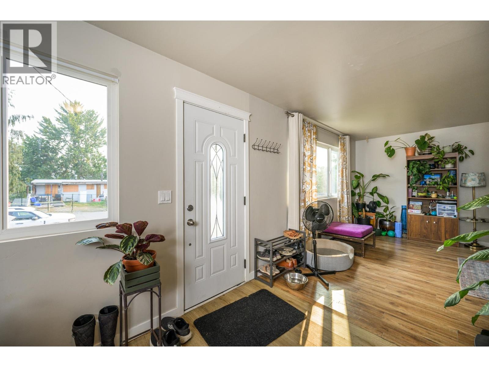 Photo 11 of 37 — 1200-1208 CUDDIE CRESCENT · Prince George, BC