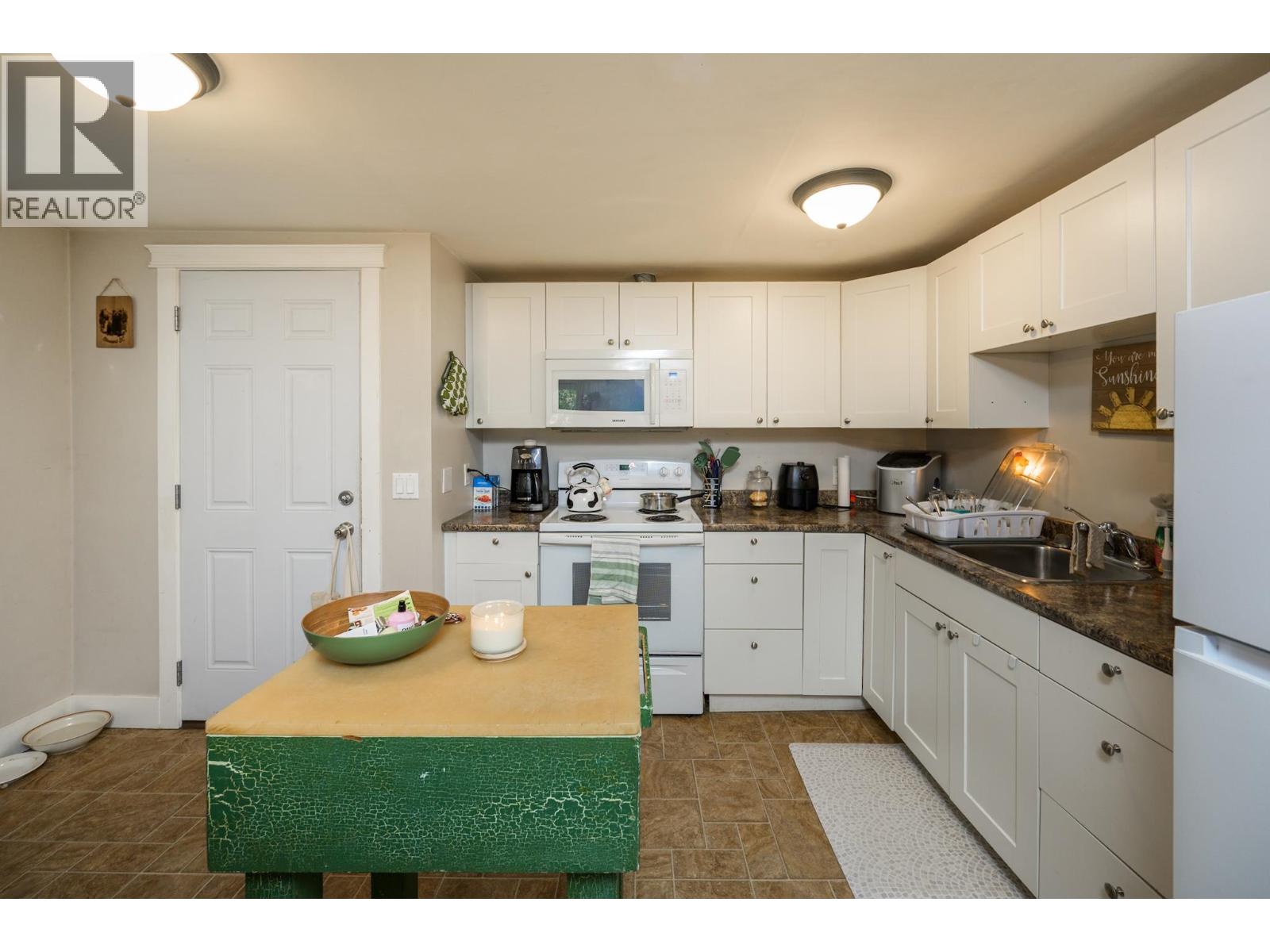 Photo 26 of 37 — 1200-1208 CUDDIE CRESCENT · Prince George, BC