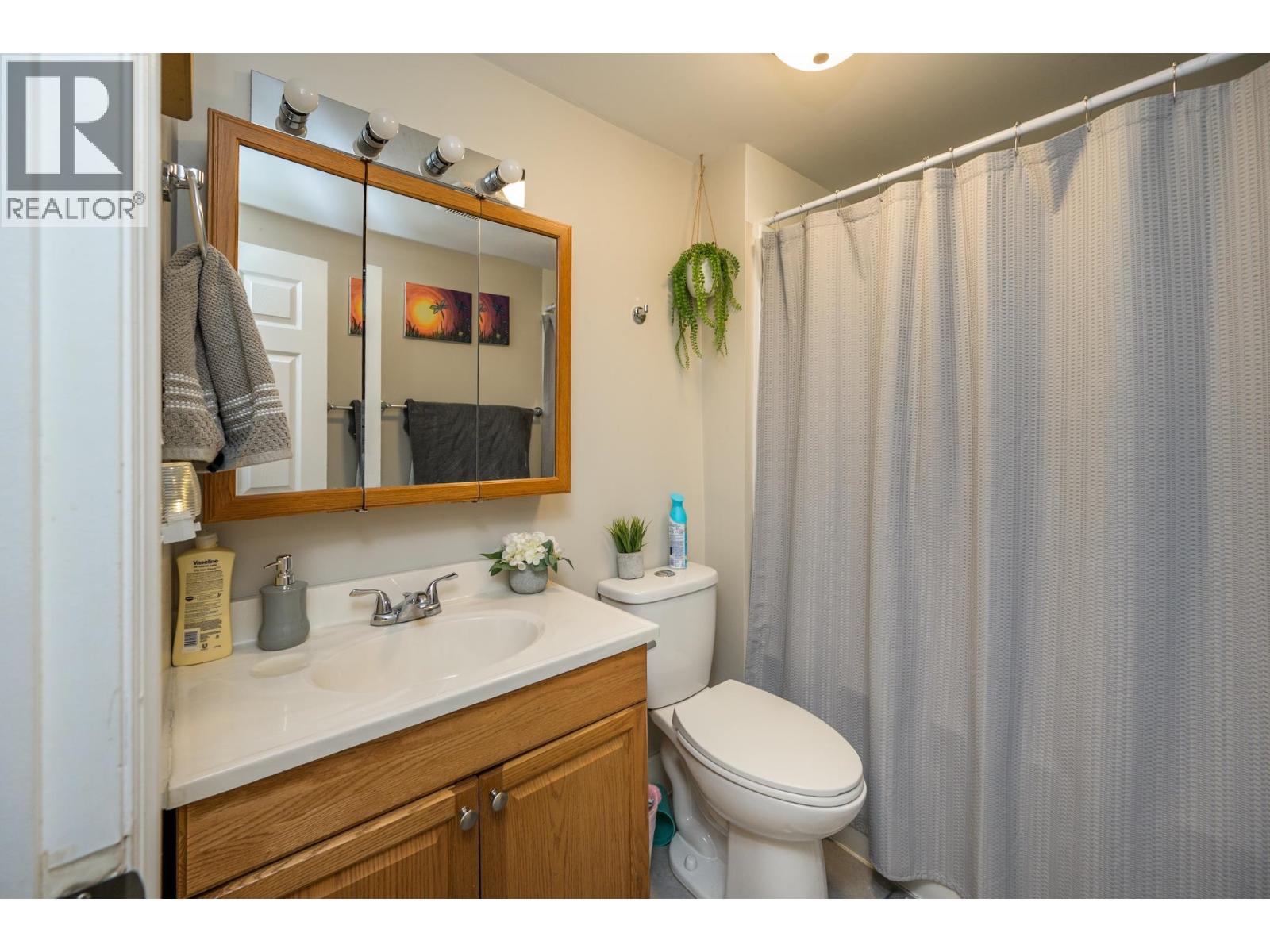 Photo 21 of 37 — 1200-1208 CUDDIE CRESCENT · Prince George, BC