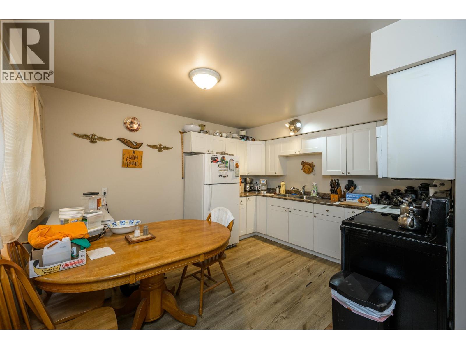 1200-1208 CUDDIE CRESCENT - 29