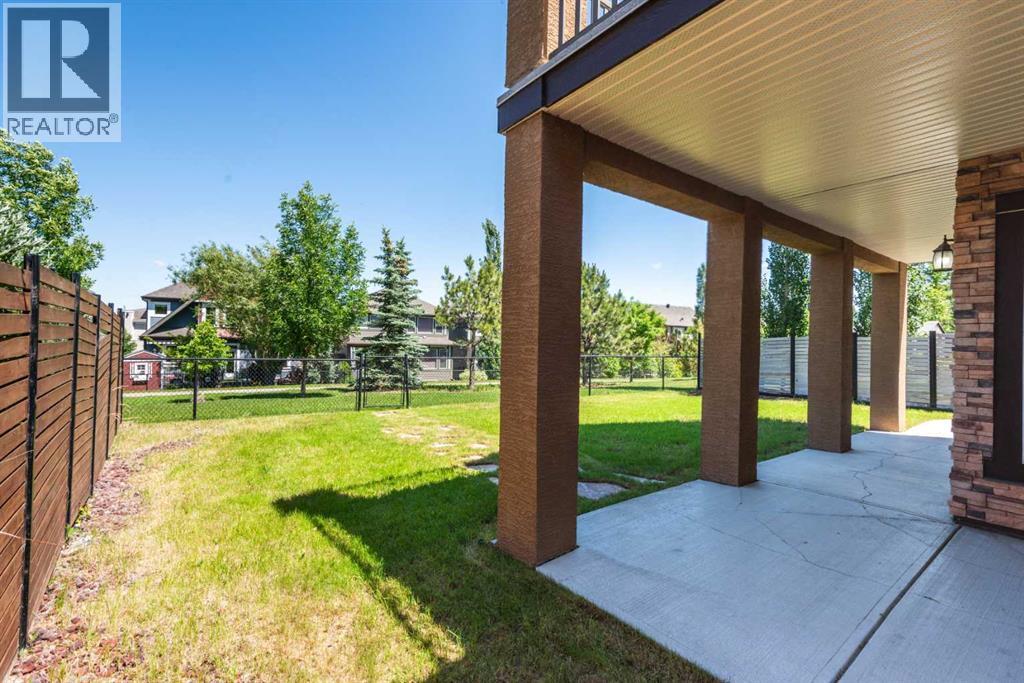 258 Mahogany Place SE - 41