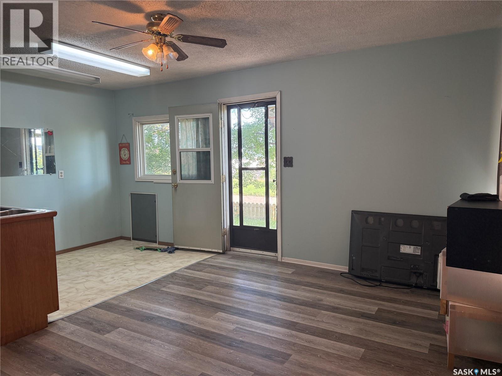 25 Home STREET W - Image 3